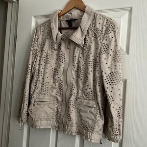 Cute jacket with intricate detail